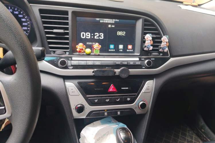 Used Hyundai Elantra (6th Generation / Lingdong) 2016 1.6L Automatic ZhiXuan – Elite Version Audio And AC Panel