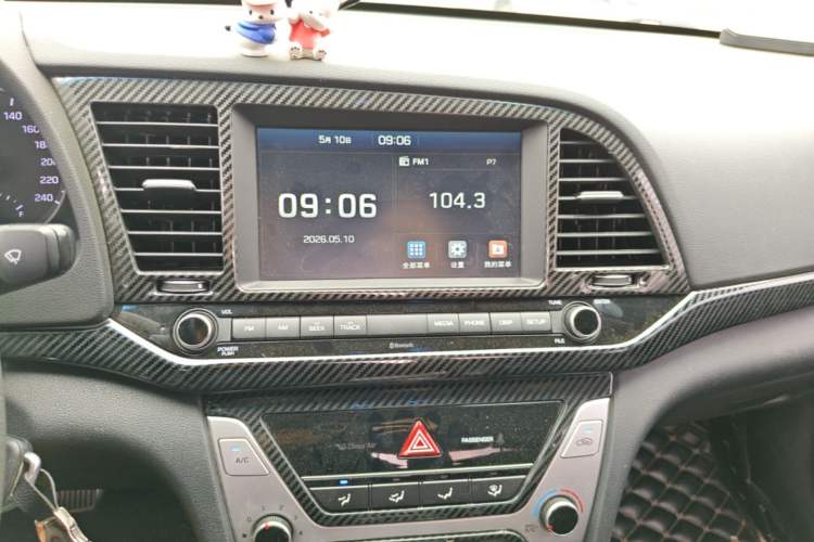 Used Hyundai Elantra (6th Generation / Lingdong) 2016 1.6L Automatic ZhiXuan – Elite Version Audio And AC Panel