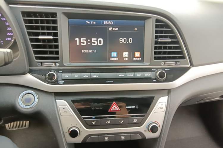 Used Hyundai Elantra (6th Generation / Lingdong) 2016 1.6L Automatic ZhiXuan – Elite Version Audio And AC Panel