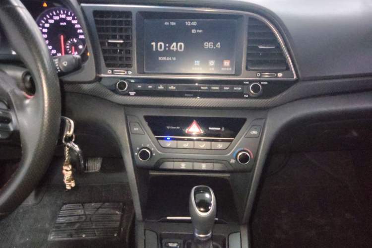 Used Hyundai Elantra (6th Generation / Lingdong) 2016 1.4T Dual-Clutch Xuan Dong · Dynamic Version Audio And AC Panel