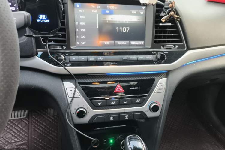 Used Hyundai Elantra (6th Generation / Lingdong) 2016 1.6L Automatic ZhiXuan – Elite Version Audio And AC Panel