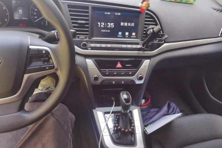 Used Hyundai Elantra (6th Generation / Lingdong) 2016 1.6L Automatic ZhiXuan – Elite Version Audio And AC Panel