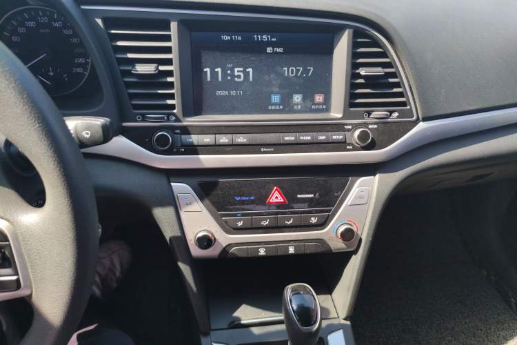 Used Hyundai Elantra (6th Generation / Lingdong) 2016 1.6L Automatic ZhiXuan – Elite Version Audio And AC Panel