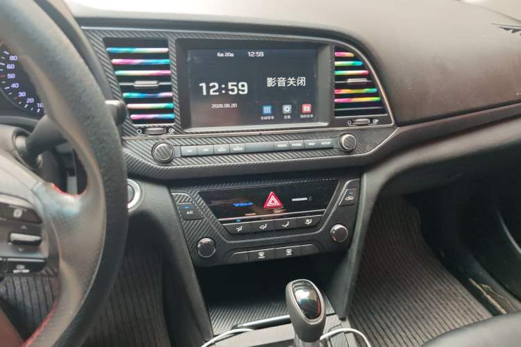 Used Hyundai Elantra (6th Generation / Lingdong) 2016 1.4T Dual-Clutch Xuan Dong · Dynamic Version Audio And AC Panel