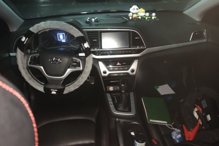 Used Hyundai Elantra (6th Generation / Lingdong) 2016 1.6L Automatic ZhiXuan – Elite Version Center Console