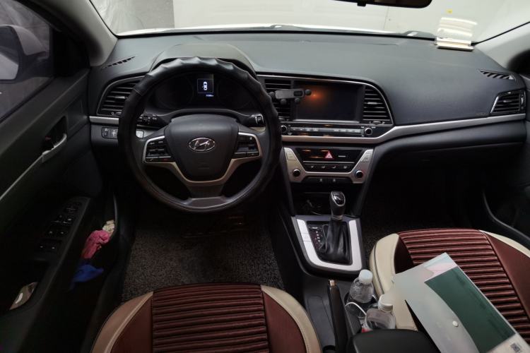 Used Hyundai Elantra (6th Generation / Lingdong) 2016 1.6L Automatic ZhiXuan – Elite Version Center Console