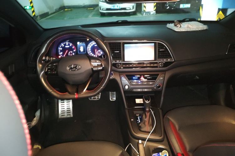 Used Hyundai Elantra (6th Generation / Lingdong) 2016 1.4T Dual-Clutch Xuan Dong·Elite Version Center Console