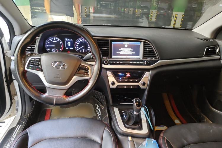 Used Hyundai Elantra (6th Generation / Lingdong) 2016 1.6L Automatic ZhiXuan – Elite Version Center Console