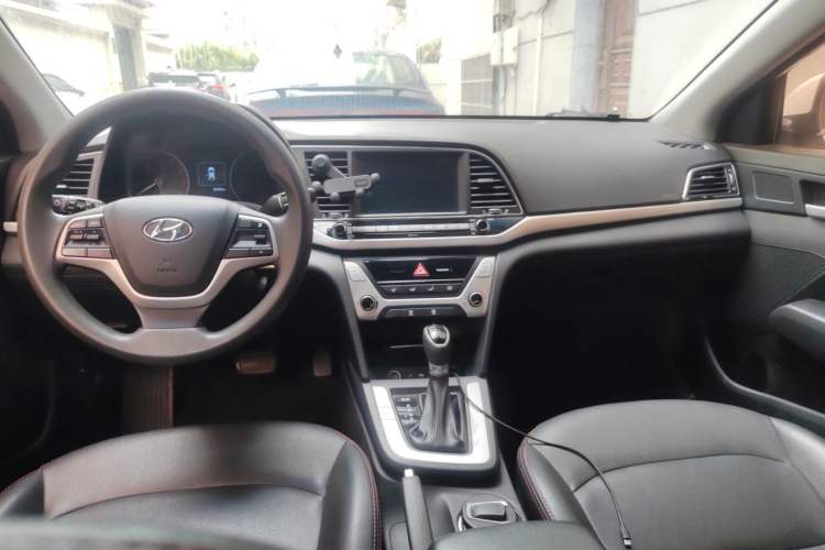 Used Hyundai Elantra (6th Generation / Lingdong) 2016 1.6L Automatic ZhiXuan – Elite Version Center Console