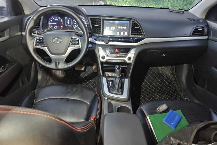 Used Hyundai Elantra (6th Generation / Lingdong) 2016 1.6L Automatic ZhiXuan – Elite Version Center Console