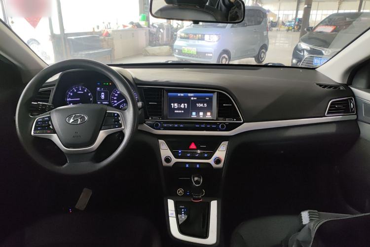 Used Hyundai Elantra (6th Generation / Lingdong) 2016 1.6L Automatic ZhiXuan – Elite Version Center Console