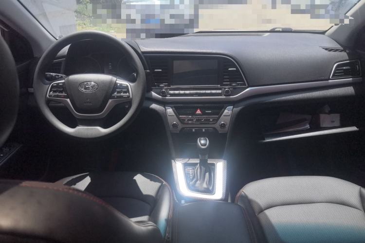 Used Hyundai Elantra (6th Generation / Lingdong) 2016 1.6L Automatic ZhiXuan – Elite Version Center Console