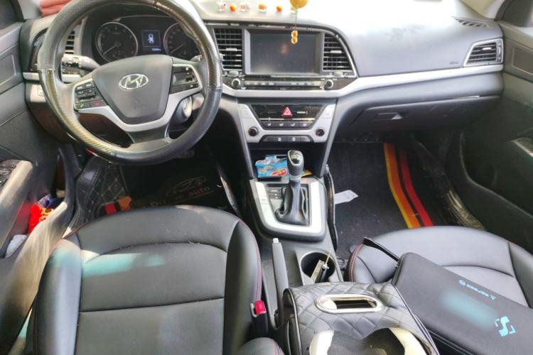 Used Hyundai Elantra (6th Generation / Lingdong) 2016 1.6L Automatic ZhiXuan – Elite Version Center Console