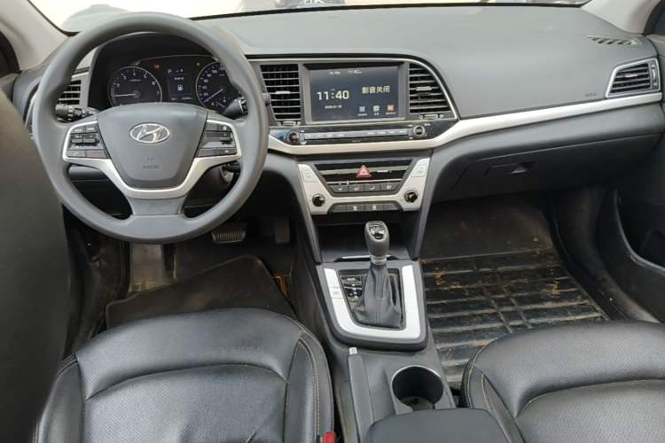 Used Hyundai Elantra (6th Generation / Lingdong) 2016 1.6L Automatic ZhiXuan – Elite Version Center Console