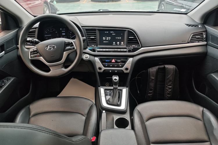 Used Hyundai Elantra (6th Generation / Lingdong) 2016 1.6L Automatic ZhiXuan – Elite Version Center Console