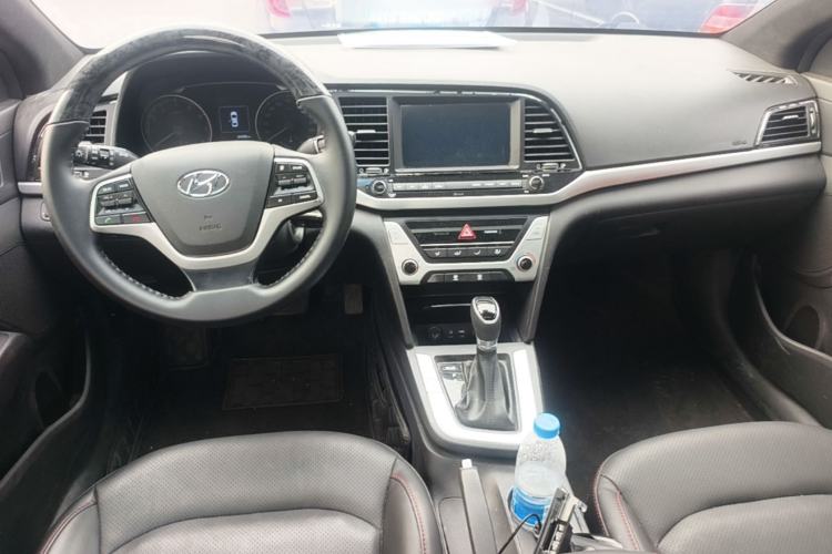 Used Hyundai Elantra (6th Generation / Lingdong) 2016 1.6L Automatic ZhiXuan – Elite Version Center Console
