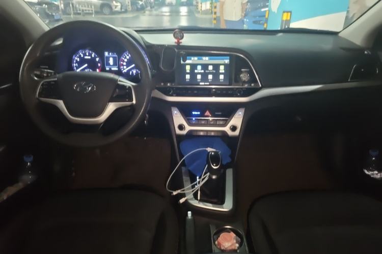 Used Hyundai Elantra (6th Generation / Lingdong) 2016 1.6L Automatic ZhiXuan – Elite Version Center Console