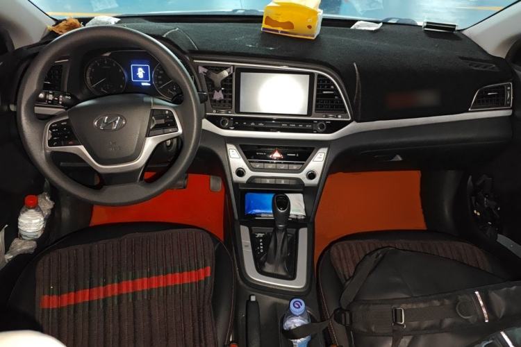 Used Hyundai Elantra (6th Generation / Lingdong) 2016 1.6L Automatic ZhiXuan – Elite Version Center Console