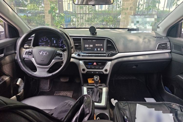 Used Hyundai Elantra (6th Generation / Lingdong) 2016 1.6L Automatic ZhiXuan – Elite Version Center Console