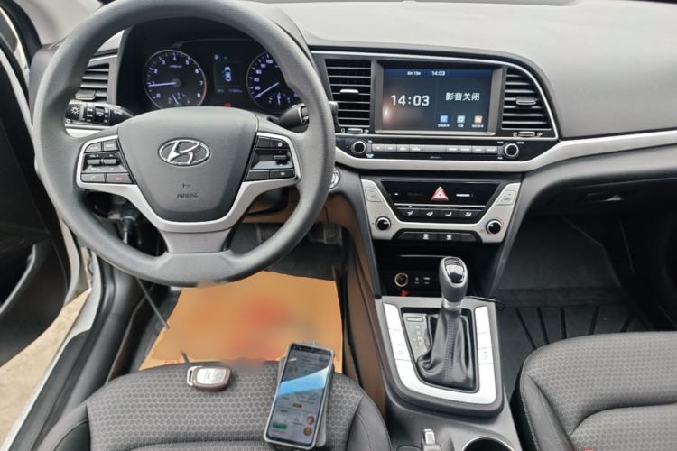 Used Hyundai Elantra (6th Generation / Lingdong) 2016 1.6L Automatic ZhiXuan – Elite Version Center Console
