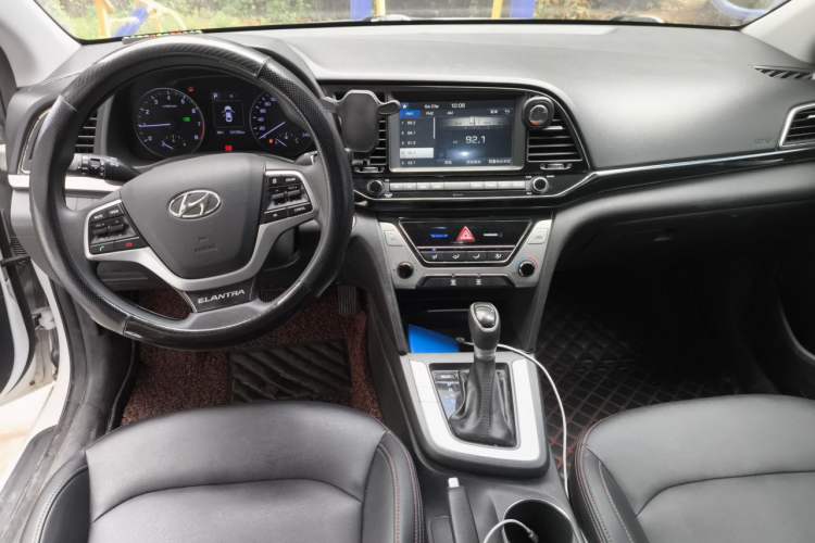 Used Hyundai Elantra (6th Generation / Lingdong) 2016 1.6L Automatic ZhiXuan – Elite Version Center Console
