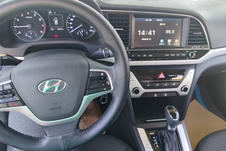 Used Hyundai Elantra (6th Generation / Lingdong) 2016 1.6L Automatic ZhiXuan – Elite Version Center Console