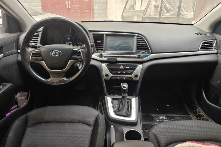 Used Hyundai Elantra (6th Generation / Lingdong) 2016 1.6L Automatic ZhiXuan – Elite Version Center Console