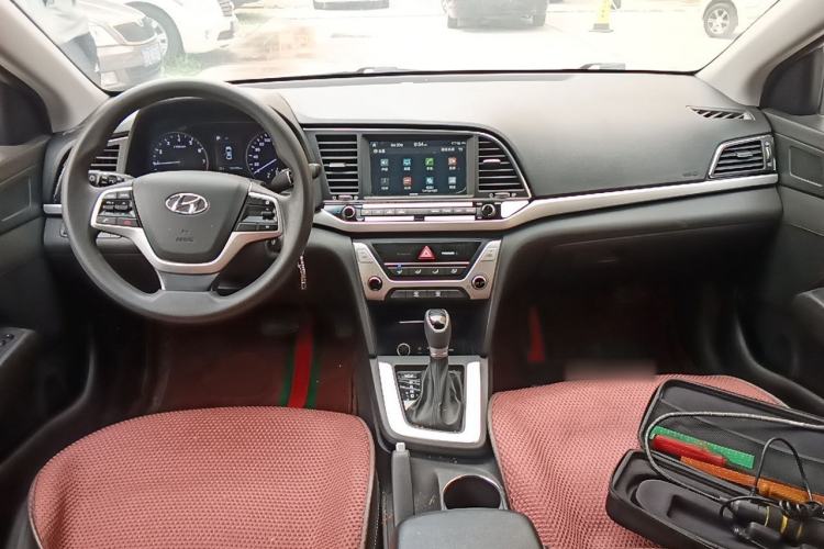 Used Hyundai Elantra (6th Generation / Lingdong) 2016 1.6L Automatic ZhiXuan – Elite Version Center Console