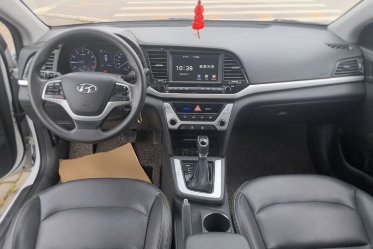 Used Hyundai Elantra (6th Generation / Lingdong) 2016 1.6L Automatic ZhiXuan – Elite Version Center Console