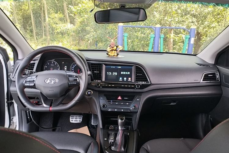 Used Hyundai Elantra (6th Generation / Lingdong) 2016 1.4T Dual-Clutch Xuan Dong·Elite Version Center Console