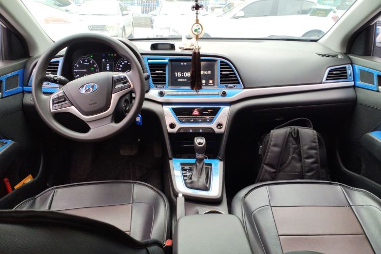 Used Hyundai Elantra (6th Generation / Lingdong) 2016 1.6L Automatic ZhiXuan – Elite Version Center Console