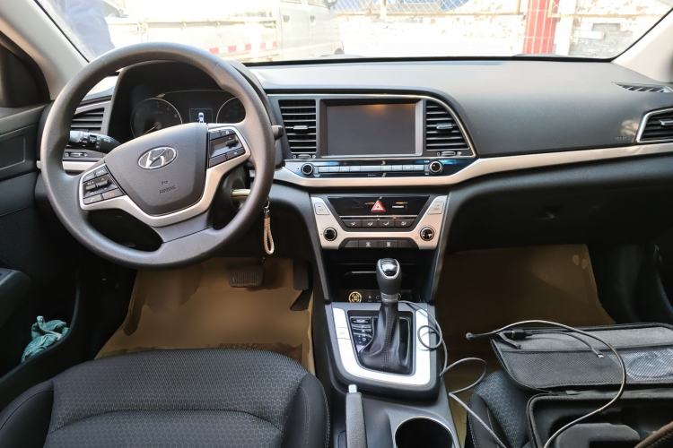 Used Hyundai Elantra (6th Generation / Lingdong) 2016 1.6L Automatic ZhiXuan – Elite Version Center Console