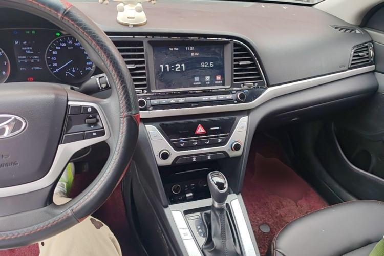 Used Hyundai Elantra (6th Generation / Lingdong) 2016 1.6L Automatic ZhiXuan – Elite Version Center Console