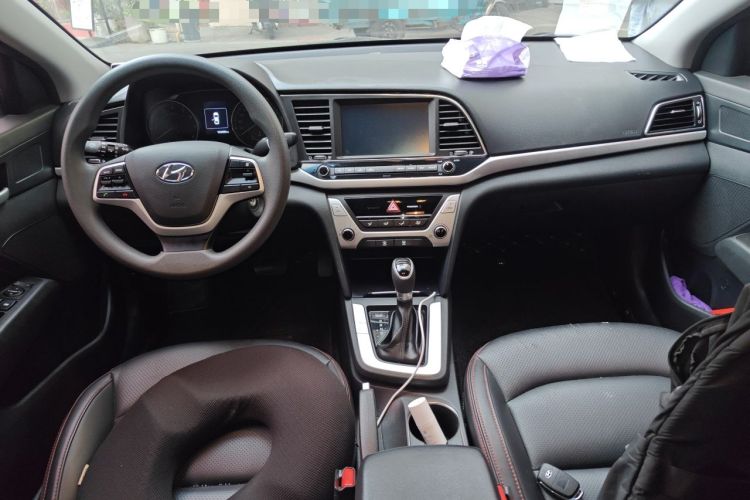 Used Hyundai Elantra (6th Generation / Lingdong) 2016 1.6L Automatic ZhiXuan – Elite Version Center Console