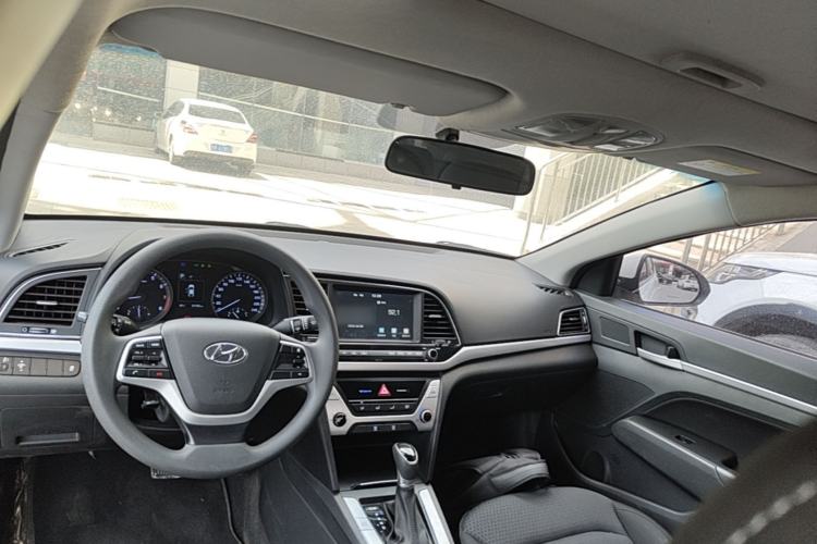 Used Hyundai Elantra (6th Generation / Lingdong) 2016 1.6L Automatic ZhiXuan – Elite Version Center Console