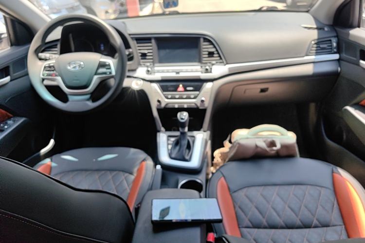 Used Hyundai Elantra (6th Generation / Lingdong) 2016 1.6L Automatic ZhiXuan – Elite Version Center Console