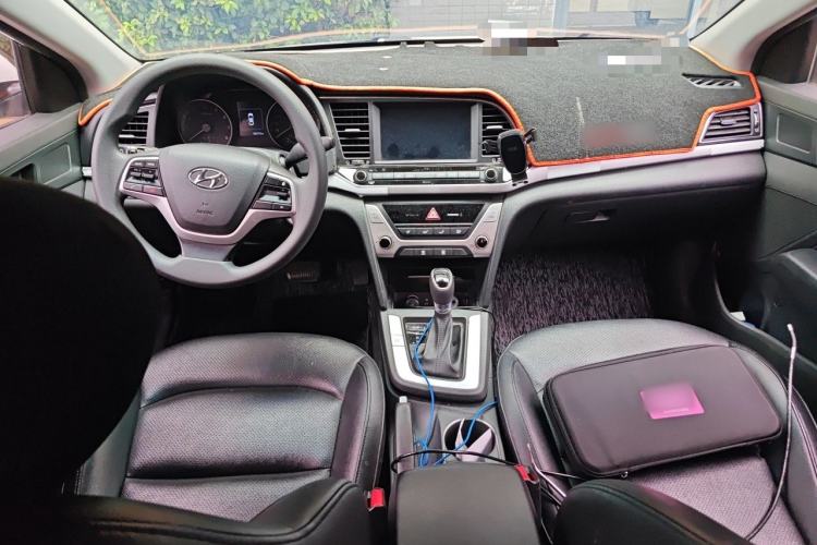 Used Hyundai Elantra (6th Generation / Lingdong) 2016 1.6L Automatic ZhiXuan – Elite Version Center Console