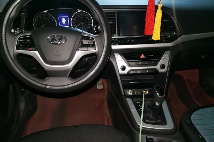 Used Hyundai Elantra (6th Generation / Lingdong) 2016 1.6L Automatic ZhiXuan – Elite Version Center Console