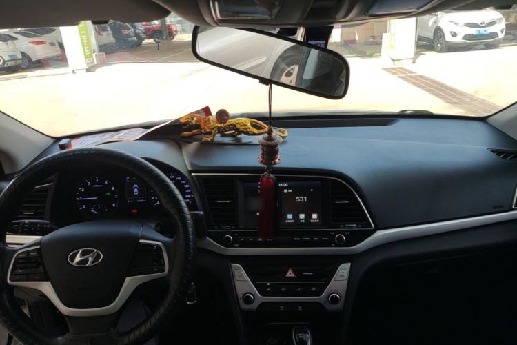 Used Hyundai Elantra (6th Generation / Lingdong) 2016 1.6L Automatic ZhiXuan – Elite Version Center Console
