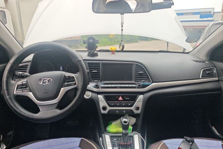 Used Hyundai Elantra (6th Generation / Lingdong) 2016 1.6L Automatic ZhiXuan – Elite Version Center Console
