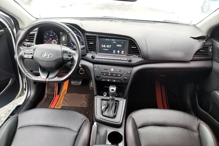 Used Hyundai Elantra (6th Generation / Lingdong) 2016 1.4T Dual-Clutch Xuan Dong · Dynamic Version Center Console