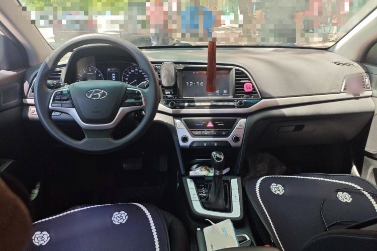 Used Hyundai Elantra (6th Generation / Lingdong) 2016 1.6L Automatic ZhiXuan – Elite Version Center Console
