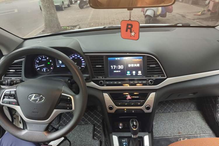 Used Hyundai Elantra (6th Generation / Lingdong) 2016 1.6L Automatic ZhiXuan – Elite Version Center Console
