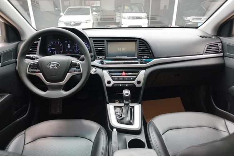 Used Hyundai Elantra (6th Generation / Lingdong) 2016 1.6L Automatic ZhiXuan – Elite Version Center Console