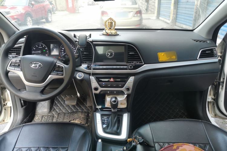 Used Hyundai Elantra (6th Generation / Lingdong) 2016 1.6L Automatic ZhiXuan – Elite Version Center Console