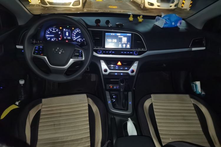 Used Hyundai Elantra (6th Generation / Lingdong) 2016 1.6L Automatic ZhiXuan – Elite Version Center Console