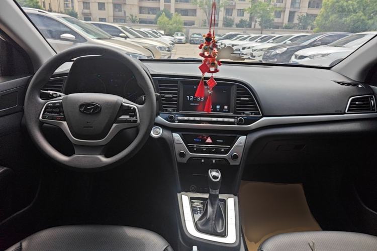Used Hyundai Elantra (6th Generation / Lingdong) 2016 1.6L Automatic ZhiXuan – Elite Version Center Console