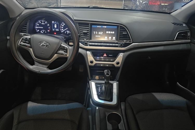 Used Hyundai Elantra (6th Generation / Lingdong) 2016 1.6L Automatic ZhiXuan – Elite Version Center Console