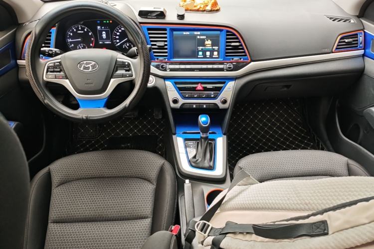 Used Hyundai Elantra (6th Generation / Lingdong) 2016 1.6L Automatic ZhiXuan – Elite Version Center Console