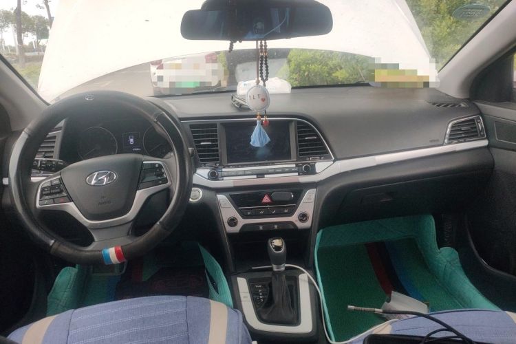 Used Hyundai Elantra (6th Generation / Lingdong) 2016 1.6L Automatic ZhiXuan – Elite Version Center Console